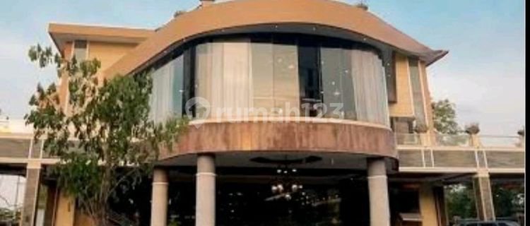 For Rent Ex-Restaurant Building Sidoarjo City - Kahuripan Nirwana Main Road - Ballroom Capacity 1000 People - Zero Road Access - Spacious Parking - 4 Elevator Units - Furnished Suitable for All Types of Businesses 1