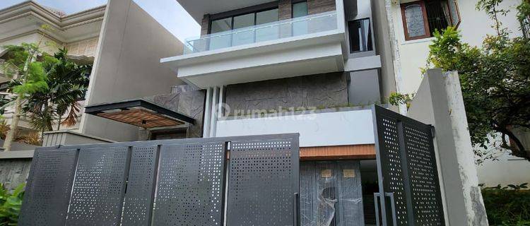 DIJUAL NEW HOUSE MEWAH!!! SPLIT LEVEL 2,5 LANTAI!!! •TAMAN GOLF CITRALAND• 1