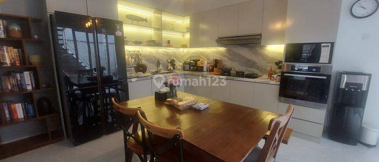 Rumah Fully Furnished di cluster Castilla depan Pasmod Bsd (ALFN) 1