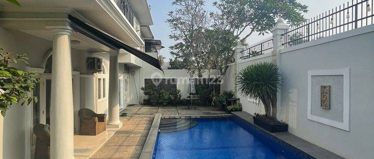 For Rent Rumah Dengan Swimming Pool , 5 Kamar Tidur ( 2 Master Br)  Di Fontainebleu Golf Bsd 1