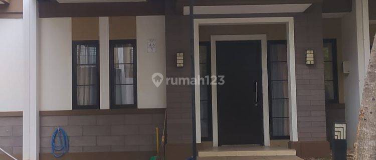 Disewakan Rumah 2 Lantai Semi Furnish Di The Savia Bsd Ada Sport Club 1