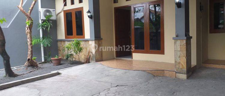 Rumah bagus bersih 2 lantai siap huni di Sumber 1
