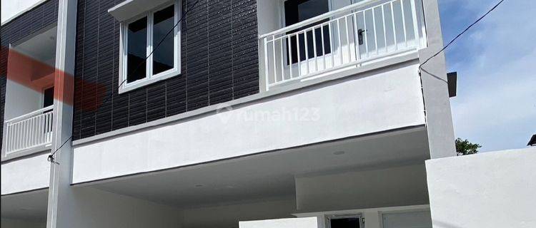 Dijual Rumah Baru Brand New 3 Lantai Tanjung Duren Jakarta Barat 1