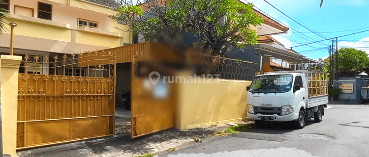 Disewakan Rumah bisa buat kantor dan parkir luas, di Gatsu Timur 1