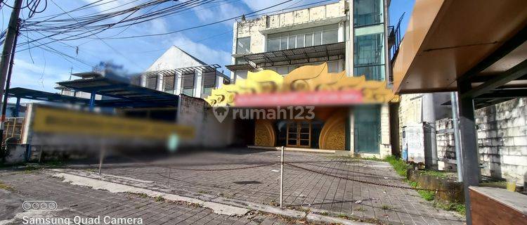 Disewakan Ruang Usaha / Gedung /Bangunan Komersil di Seminyak, Kuta 1