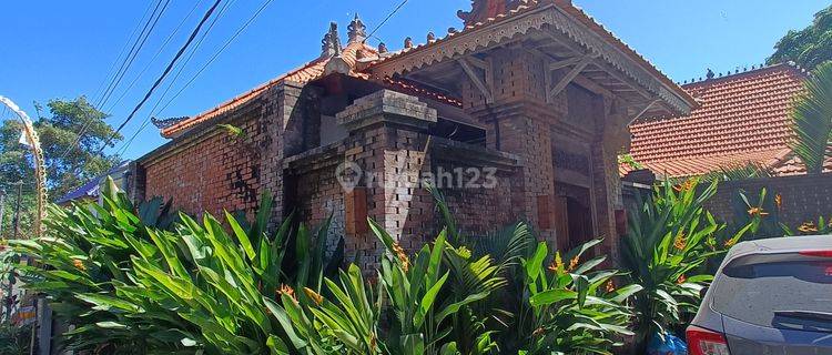 Disewakan Villa Joglo Cantik di Goa Gong, Jimbaran. 1