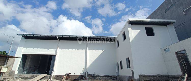 New shophouse building plus warehouse in Denpasar Barar, truck access 1