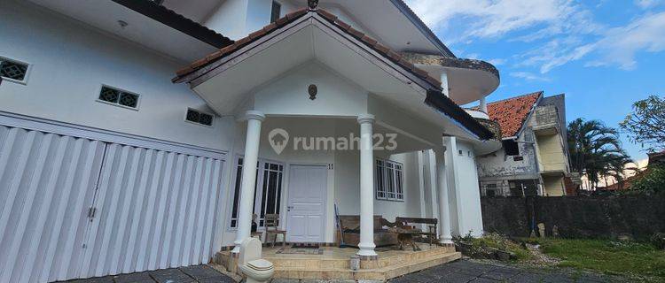 Rumah Besar bisa dibuat Kantor di Denpasar Barat, dekat Tiara Soputan 1