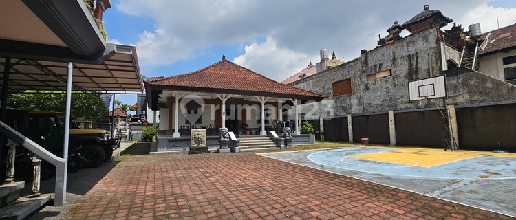 9m Wide Shop House in Kerobokan Kuta 1