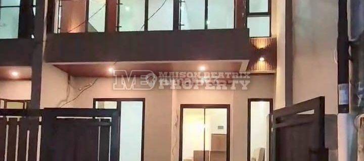 Dijual Rumah 2LT Modern Kontemporer Di Vila Dago Pamulang 1