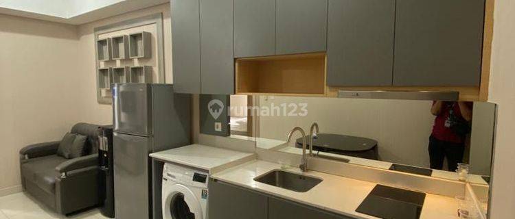 Disewakan Apartemen Taman Anggrek Residences 2 Kamar Tidur Bagus Furnished 1