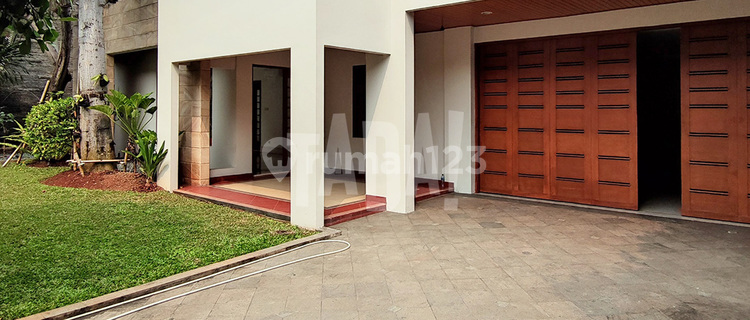 Tropical House, Spacious Garden in Permata Hijau, South Jakarta 1