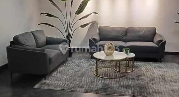 Rumah 2 Lantai, Furnished, Cocok untuk Kantor di Pakubuwono, Kebayoran Baru, Jakarta Selatan 1