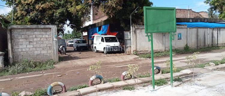 Eks Gudang Jne Kemeranggen Serang Akses Tol 1