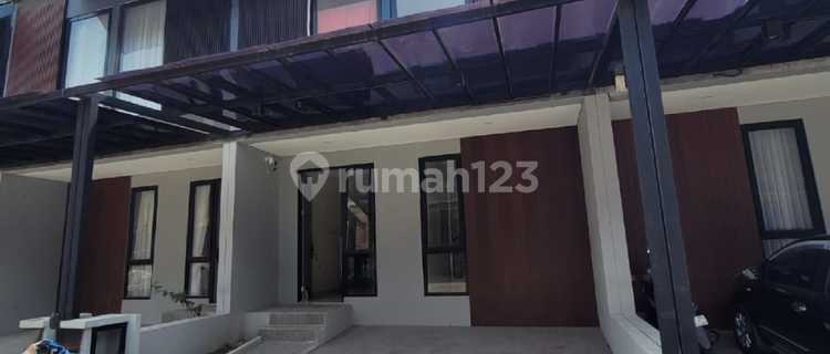 RUMAH 2 lantai di adivasa Tanah Mas, Semarang dekat pelabuhan 1