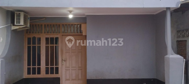 Ready to Occupy House in Pusponjolo, West Semarang, Semarang 1