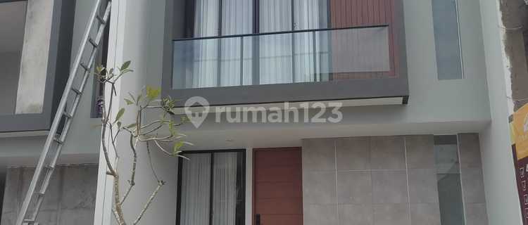 RUMAH 2 LANTAI DI CITRAGRAND FURNISHED READY DEKAT UNDIP  1