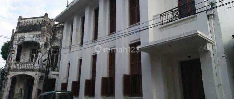 Dijual Gedung di Kota Lama Semarang, Semarang 1