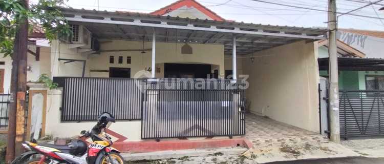 Ready-to-Occupy House in the Educational Center of Cirebon City 1