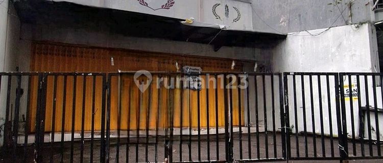 For Sale / For Rent 219 M2 Shop House (Ruko) on Jalan Kupang Jaya, Sukomanunggal Area, West Surabaya - Spacious Car Parking - SHM (Freehold Certificate) 1