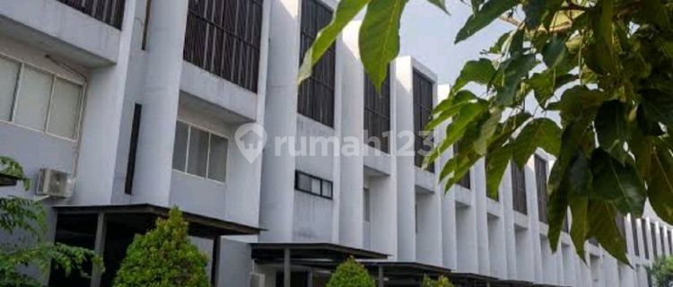 For Rent: Graha Natura Soho Shop House - Modern 3 Floors West Surabaya Near Gwalk Citraland, Margie High School, Cambridge School, Pakuwon Mall, PTC, Supermall 1