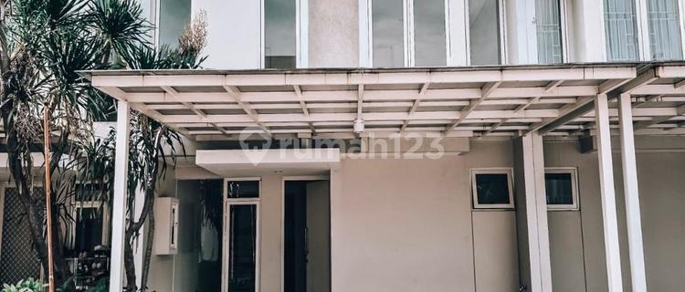 Ready-to-Occupy House in Pakuwon City Suvadiva 1