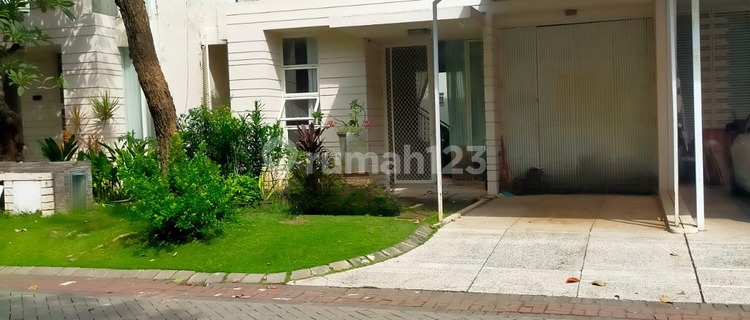 Rumah Palm Beach Pakuwon City 1