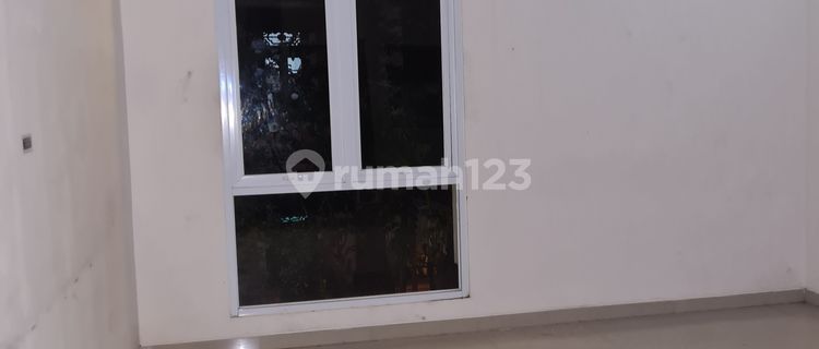 SHOPHOUSE IN THE CITY CENTER 1