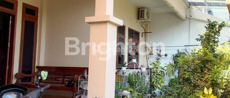 RUMAH SEMI FURNISHED DI TANAH MAS 1