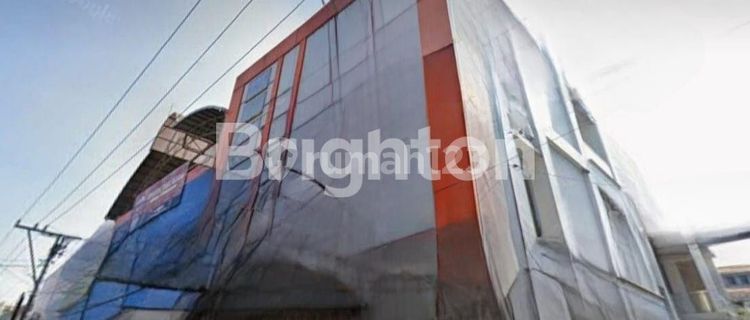 RUKO DI TENGAH BISNIS DAN PERDAGANGAN YANG RAMAI,   DI  KAN 1