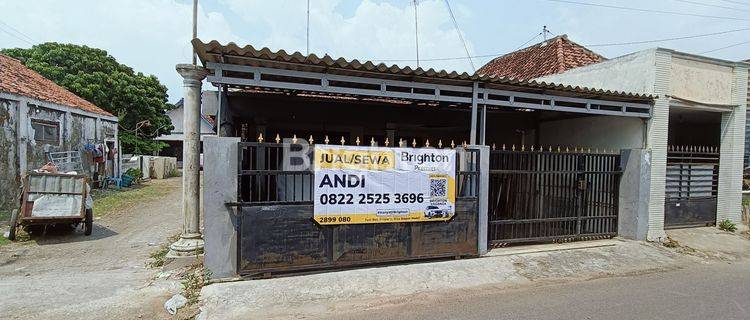 RUMAH BAGUS SIAP HUNI DI TENGAH KOTA JOMBANG 1