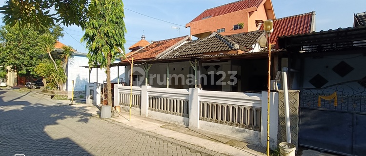 Spacious Ready-to-Live House in Astapada Indah Jombang 1