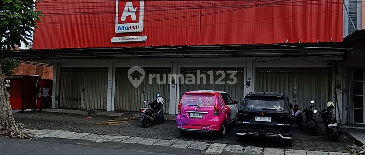 4-Door 2-Story Shop House Ready for Use, Formerly Alfamidi in Jombang 1