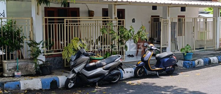 Rumah Siap Huni Pinggir Jalan Tengah Kota Jombang 1