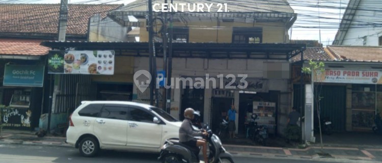 Strategic Shop House for Sale on Siliwangi Street, Kuningan, West Java 1