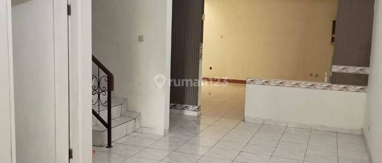 Rumah Minimalis 2 Lantai 4 Kamar Deket Sekolah Di Kelapa Gading  1