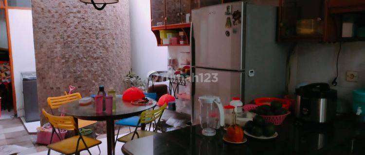 Di jual Rumah siap huni di komplek  singgasana bdg 1