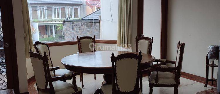 Di sewakan rumah full furnished di sayap setiabudi bdg utara 1