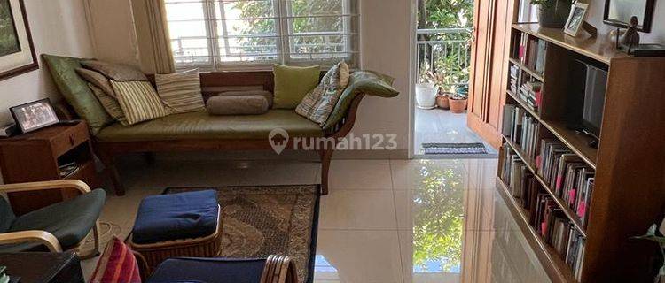 For Rent Rumah Modern 2 Lantai di Turangga 1