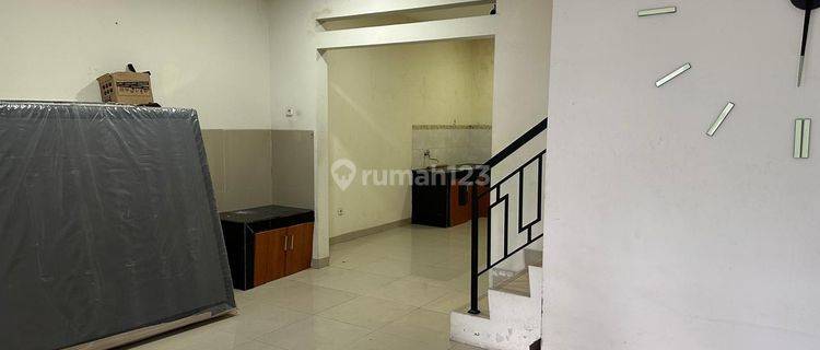 Dijual Rumah Modern 2 Lantai Shgb, Cluster Victoria, Metland Menteng, Jakarta Timur, 011 1