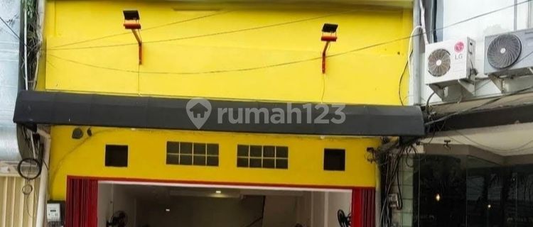 FOR RENT: SHOPHOUSE ON SIRNAMANAH STREET, SUKAJADI. 1