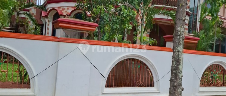 Fully Furnished Hook House Giriloka Bsd 1