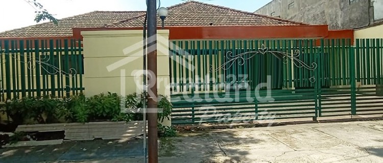 Rumah di Daerah Hasanudin , Semarang Ln 4812 1