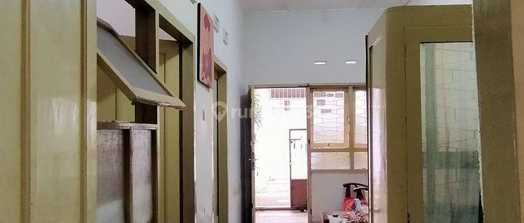 Rumah di pusat kota sangat strategis di jalan Cibadak 1