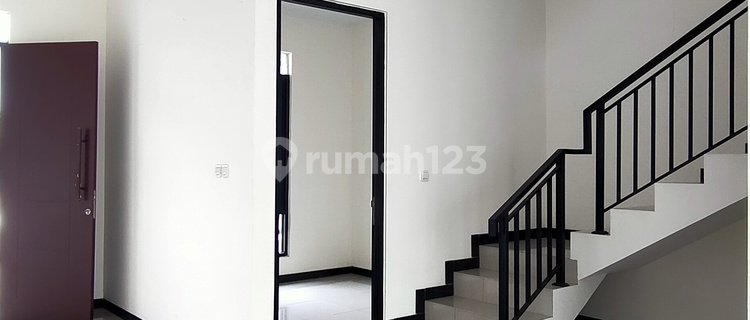 Rumah Baru Siap Huni Di Taman Kopo Indah 3 1