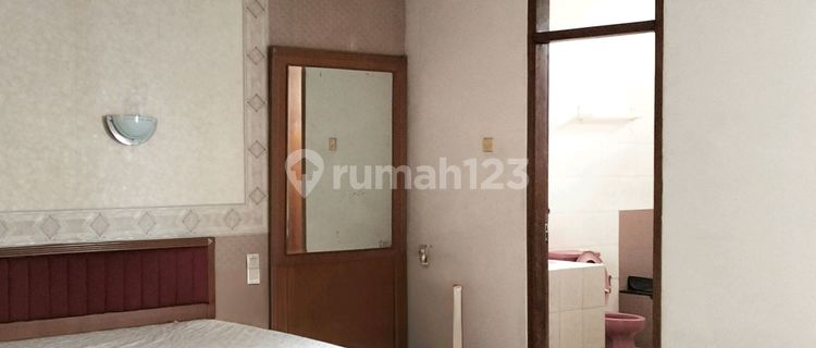 Rumah 3 Lantai Di Perumahan Budisari Setiabudi 1