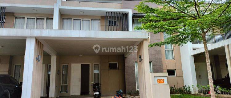 Rumah mewah 2 lantai siap huni di Orchard park 1