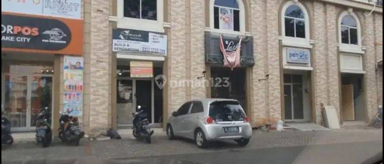 Dijual murah,BU Rukan siap huni di Boulevard GLC 1