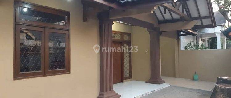 Dijual rumah di jl talang Menteng Jakarta Pusat  1