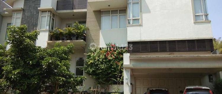 Dijual cepat rumah di Telaga Golf , BSD 1